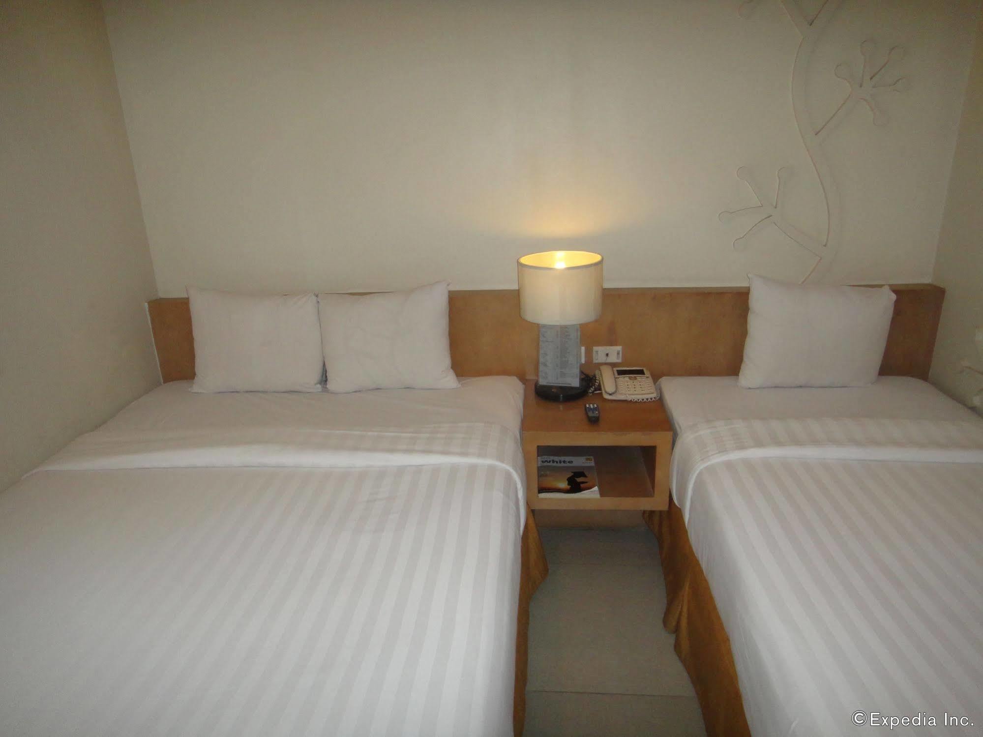 City Suites Ramos Tower Cebu Eksteriør bilde