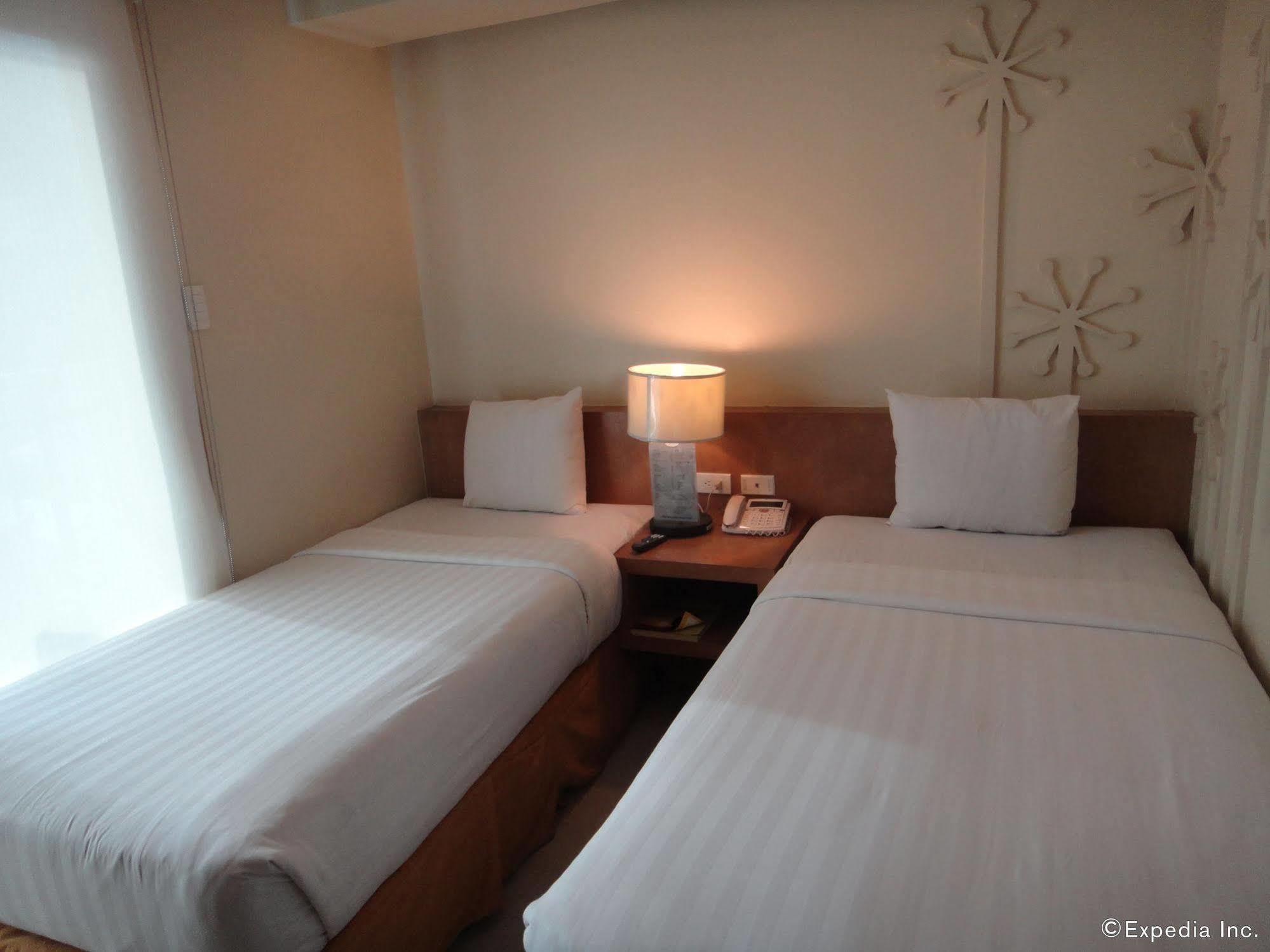 City Suites Ramos Tower Cebu Eksteriør bilde