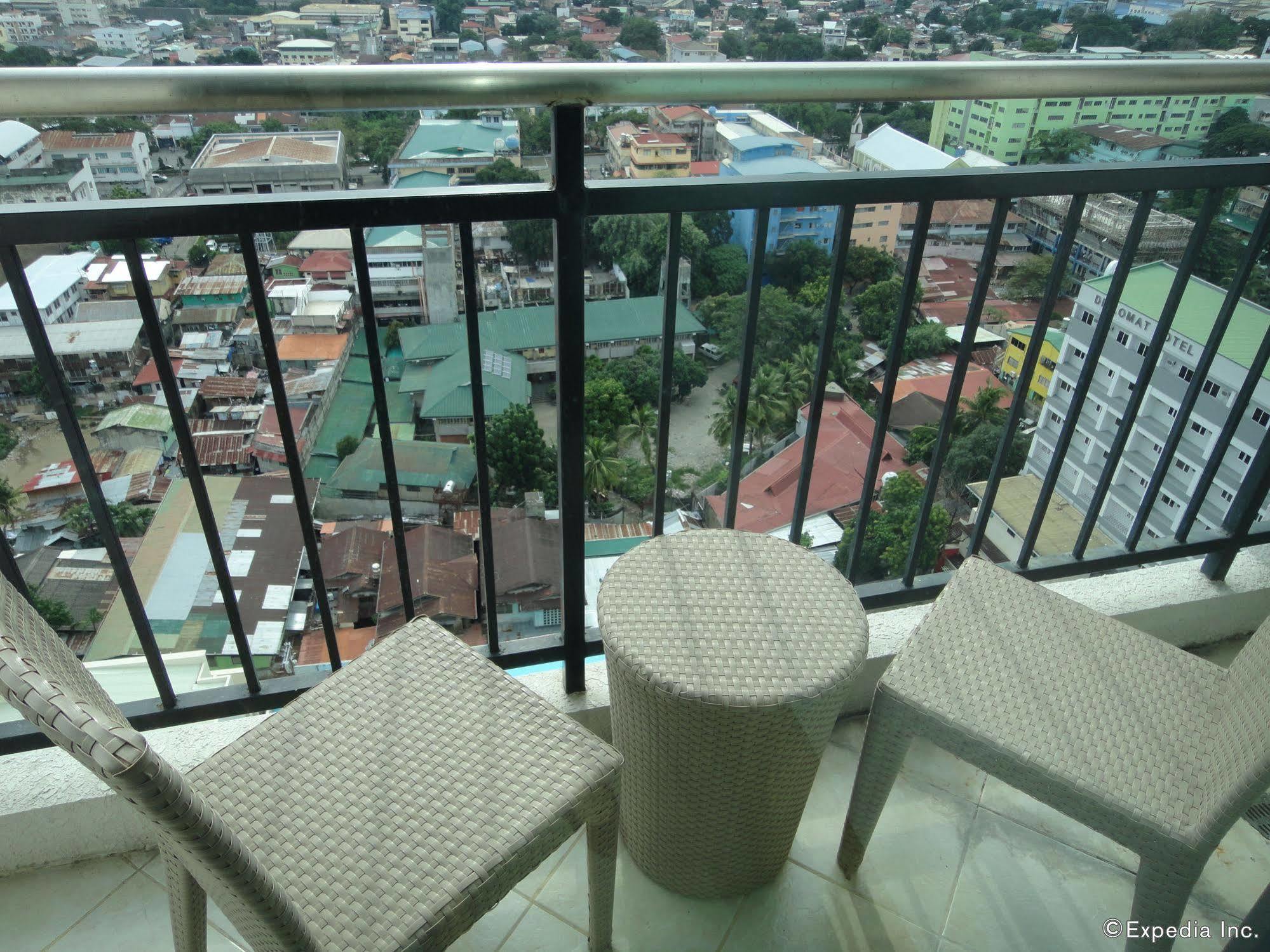 City Suites Ramos Tower Cebu Eksteriør bilde
