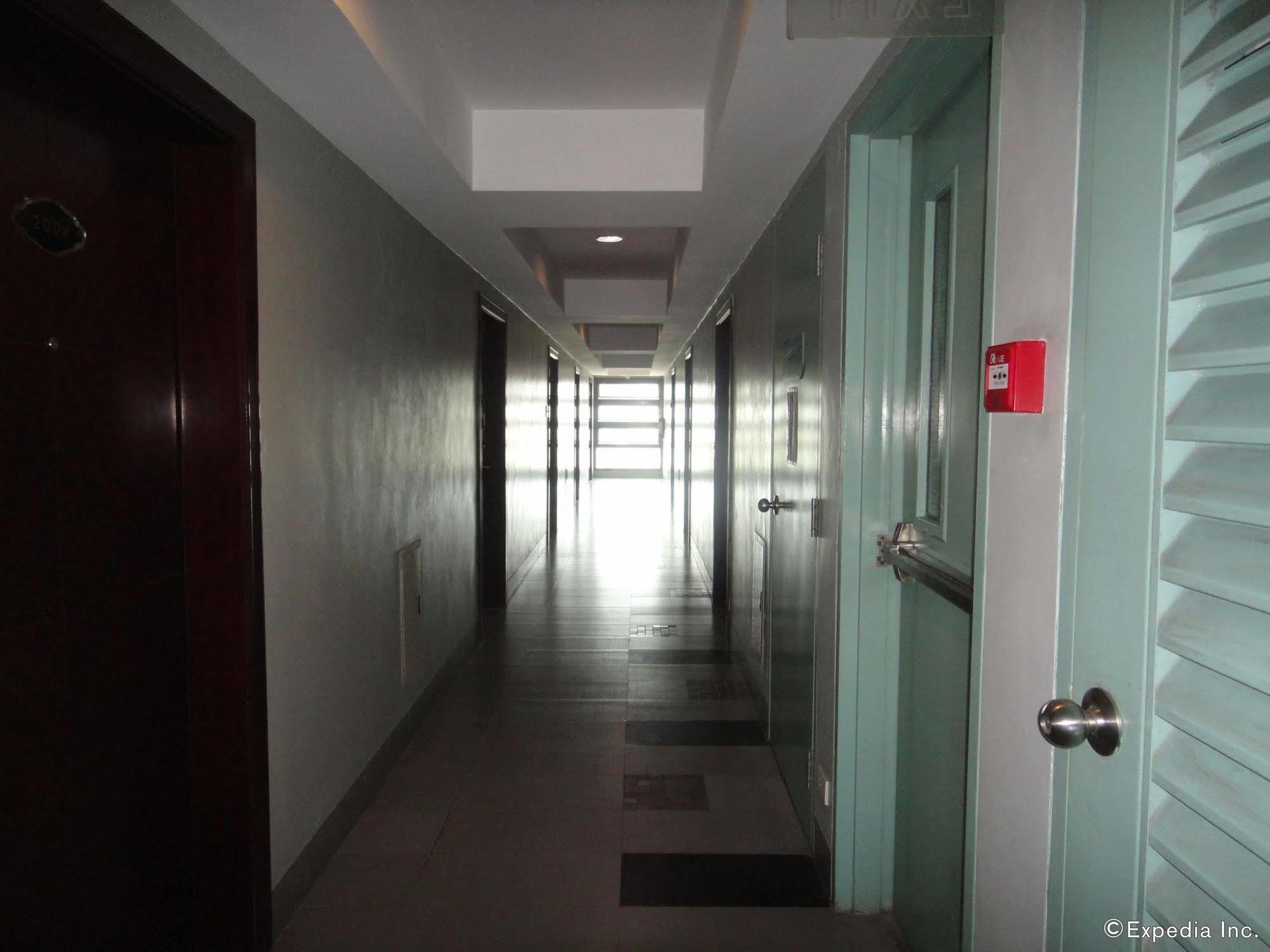 City Suites Ramos Tower Cebu Eksteriør bilde